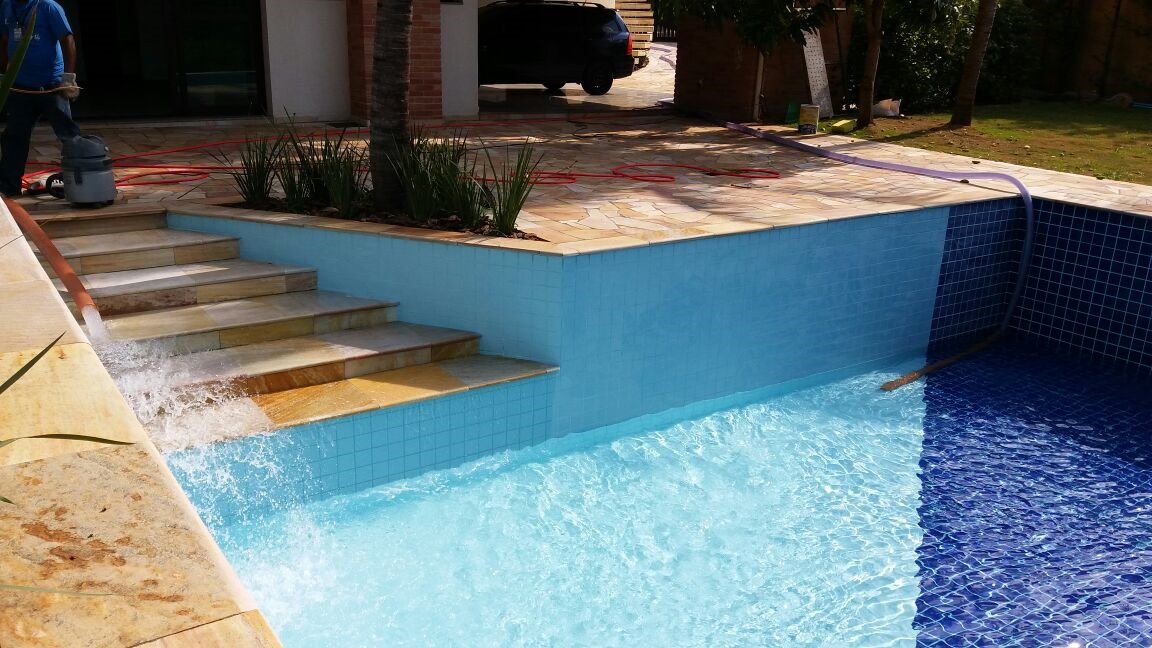 Área de lazer com piscina executada pela JMD Engenharia